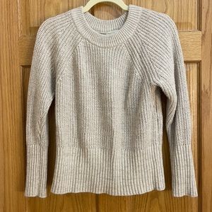 Universal thread sweater